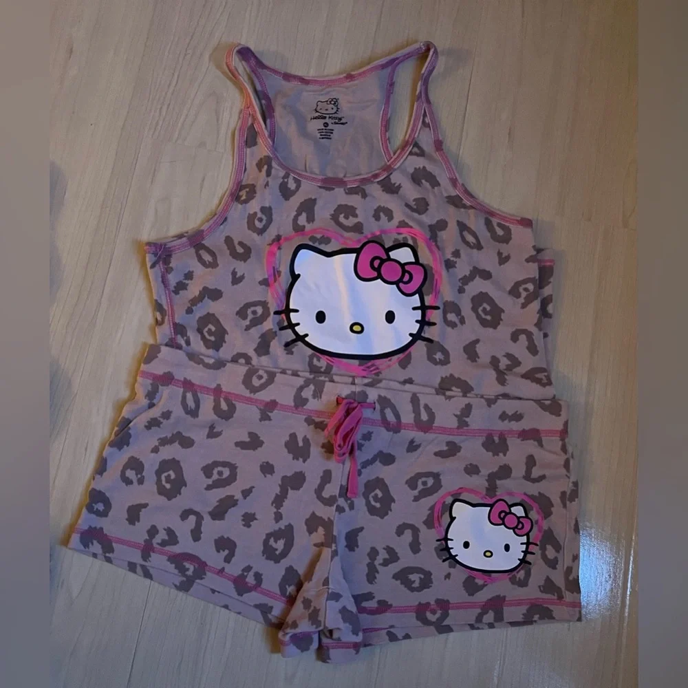 Hello Kitty Sanrio Vintage NWT Two Piece Tank & Short Set 💕 - Picture 12 of 12